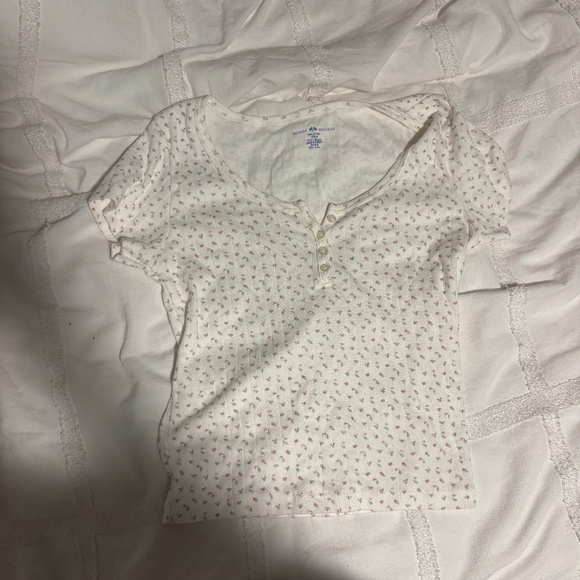 Brandy Melville Floral Button Henley Top – Coquette/Y2K – OS – Great Condition - Picture 1 of 3